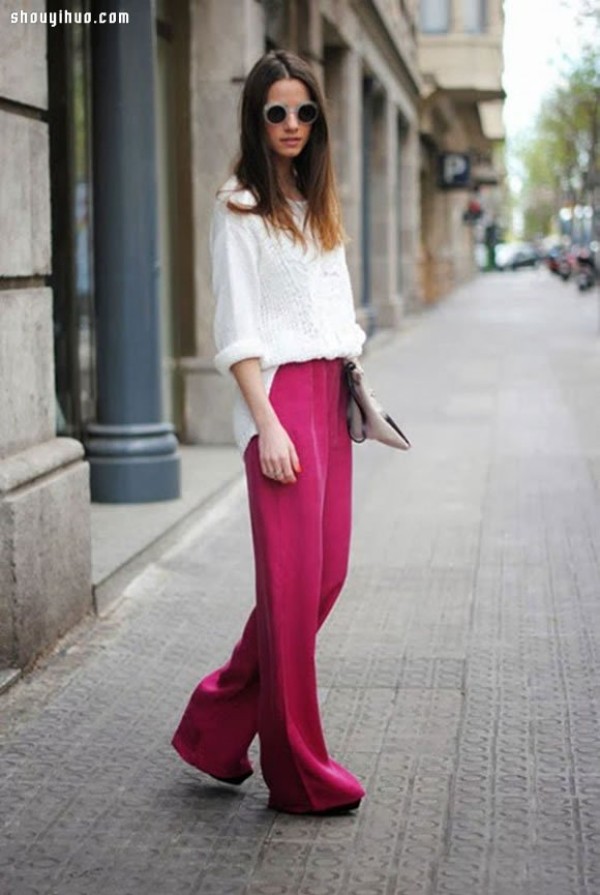 Fashionable outfits for girls in autumn and winterThe wide-leg pants style is back strongly