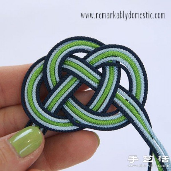 DIY tutorial on how to make a small fresh style knotted rope bracelet