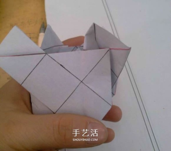 Step-by-step diagram of how to fold a Rothbard rose, origami Fukuyama