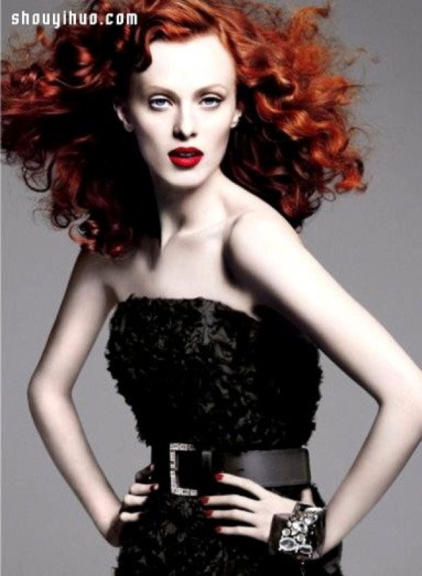 Red hair is king! 8 glamorous red-haired models on the runway Supermodel