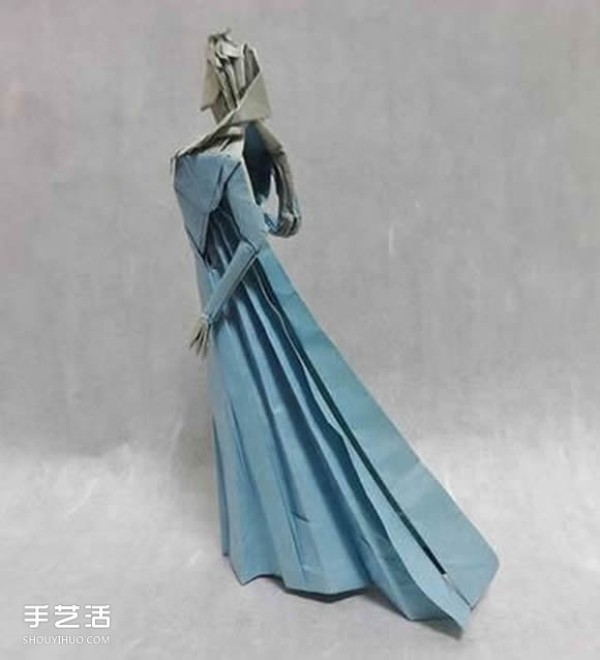 Elsa the Snow Queen origami illustration and three-dimensional female figure origami tutorial