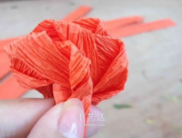 How to make handmade crepe paper roses, how to fold roses and crepe paper flowers