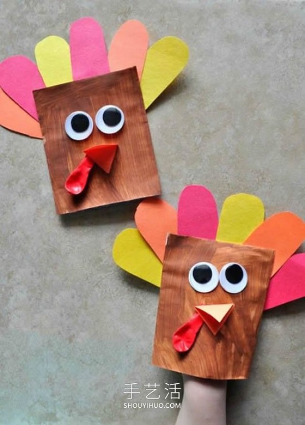 Tutorial on how to make turkey puppets from a paper bag