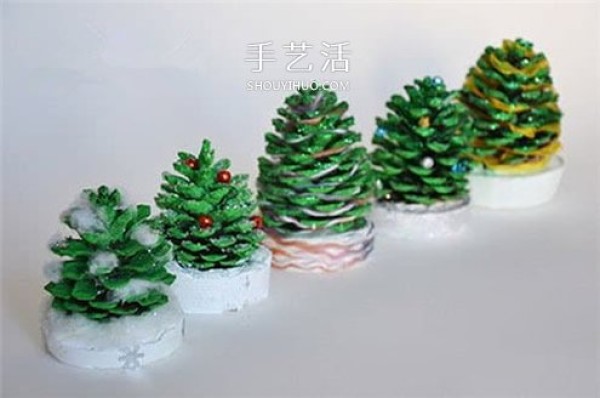 Tutorial on how to make homemade pine cone Christmas tree ornaments