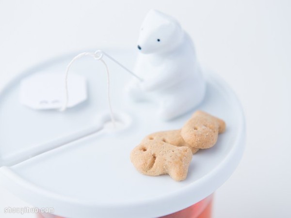 Ceramic handmade polar bear tea bag lids from Japan