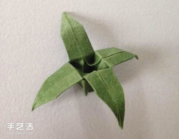 Super detailed illustration of how to fold Kawasaki rose, including flowers and receptacles