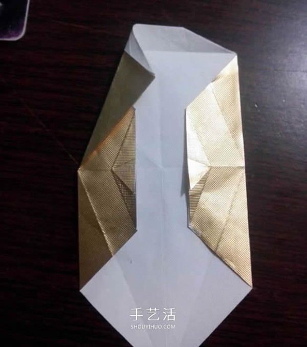 Using cigarette box paper waste and making origami three-dimensional owl illustration step-by-step