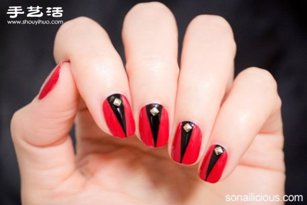 DIY gem-decorated manicure that can be easily done at home