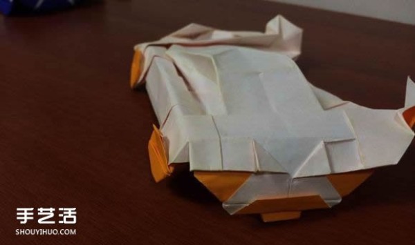 Tutorial on how to fold a sports car. Illustration of the origami method of a handmade sports car