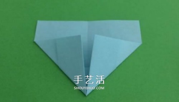 How to fold a simple triangular paper box, origami a paper box with a love lock