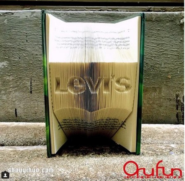 Origami inside the old book, people will be amazed by the creativity as soon as they open it