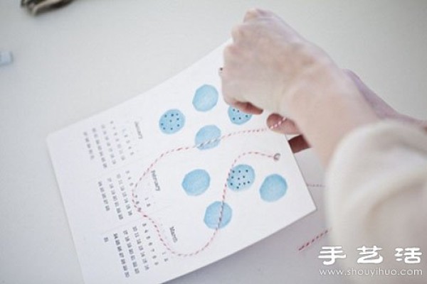 Use the rubber stamp principle to DIY a beautiful and fresh calendar by hand