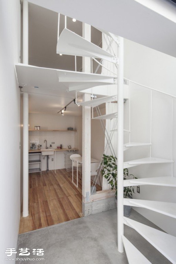 Japanese simple style spiral staircase vertical bungalow decoration design