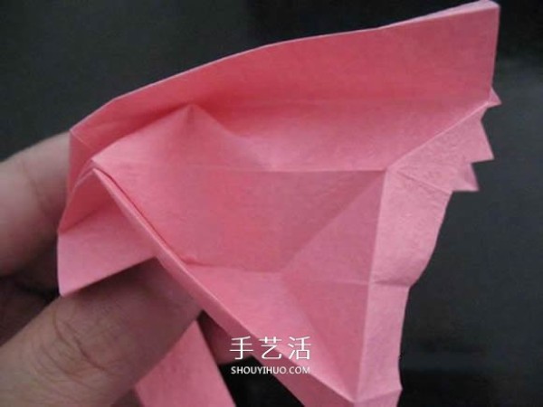 Giving a small gift to your first love! Illustration of how to fold an origami rose ring