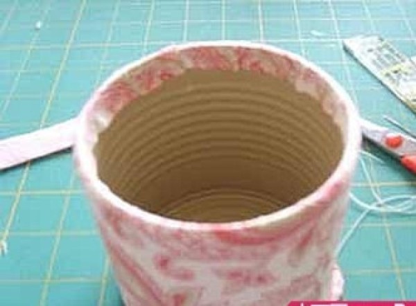 Tutorial on handmade DIY storage boxes from discarded milk powder cans