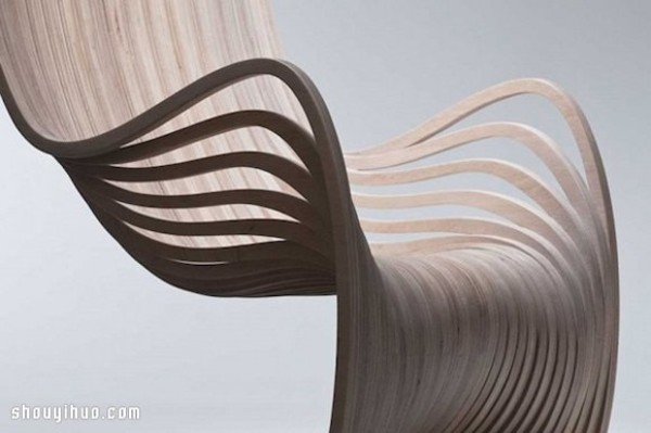 Pipo Chair, a minimalist chair design with graceful lines