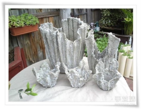 Use old towel waste to make flower pots and make handmade cement towel flower pots