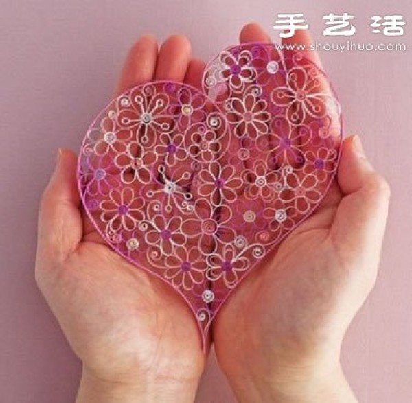 DIY tutorial for beautiful heart-shaped paper handicrafts