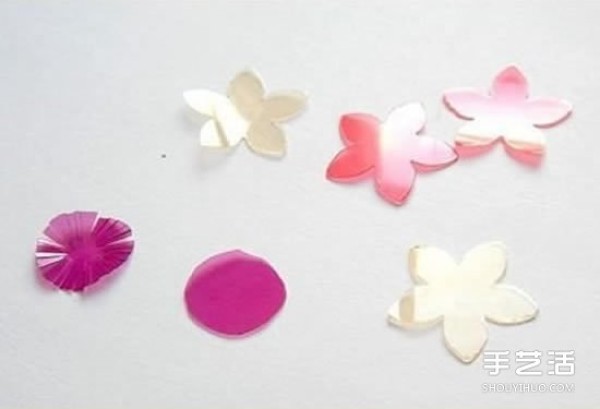 How to make plastic flowers, illustrated with steps to make handmade plastic flowers