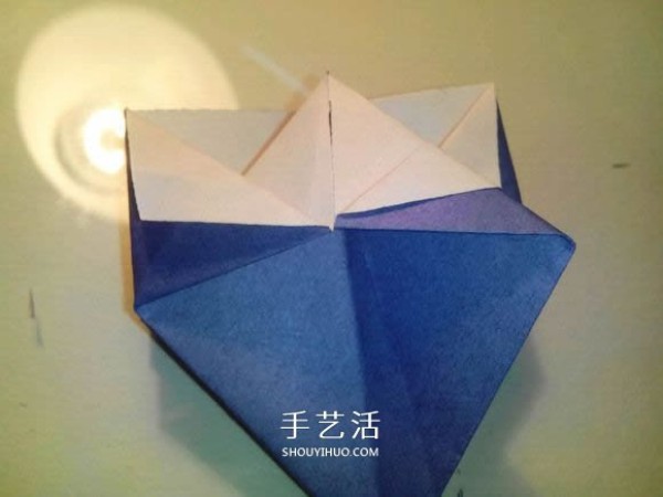 Illustration of how to fold a five-pointed star box, how to fold an origami five-pointed star box