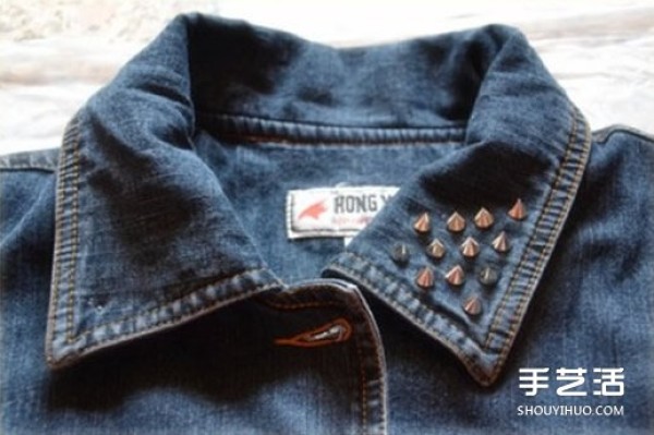 DIY Tutorial on Handmade Transformation of Old Denim Jackets to Look Punk Style