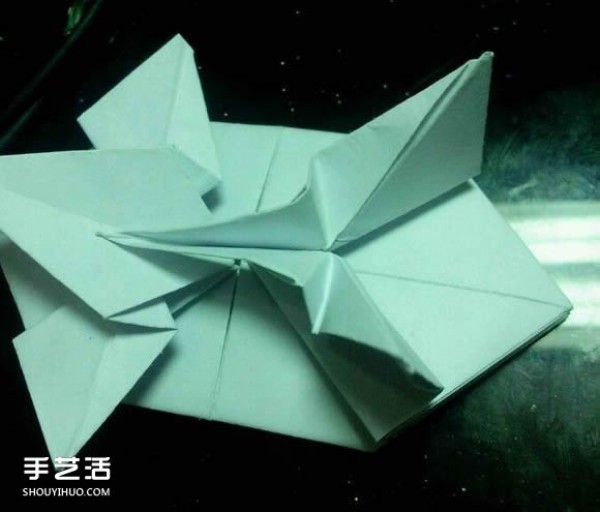 Handmade origami beautiful box illustration with paper crane packaging box folding method