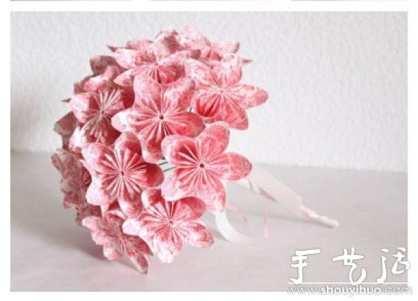 Handmade tutorial on beautiful origami bouquets