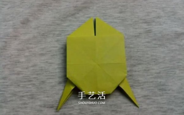 Three-dimensional frog origami step-by-step diagram, complicated methods and pictures of folding a frog