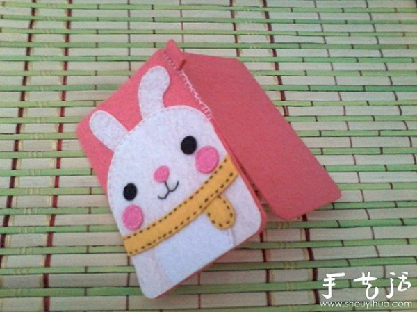 Tutorial on making rabbit pattern card holders from non-woven fabrics