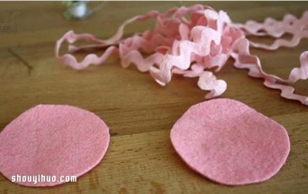 How to make peony head flower by hand with non-woven fabric and lace