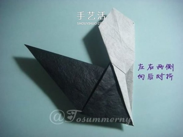 Cat slave, come and see me soon! Origami illustration of a sitting three-dimensional cat