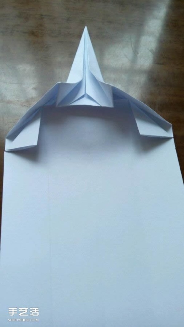 How to use paper to fold a fighter jet and illustrate how to fold an A4 paper fighter jet