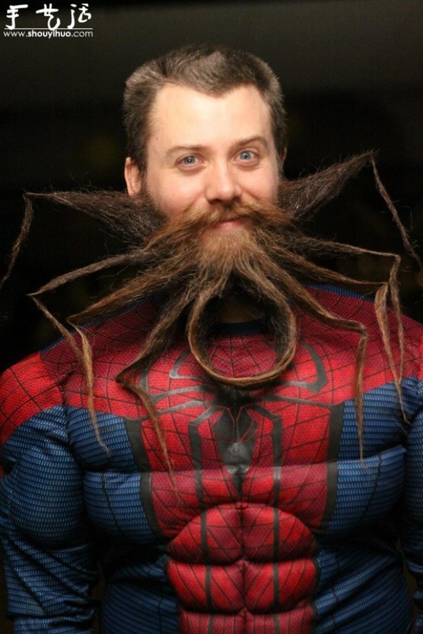 Hands-on DIY Spider-Mans beard