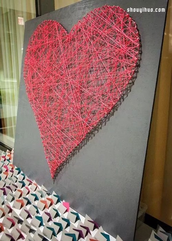 String Art art uses nails and threads to DIY decorative paintings