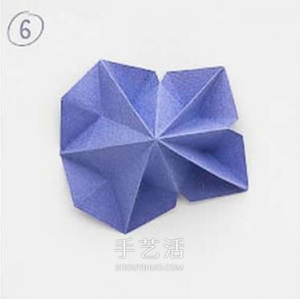 Octagonal paper foldingChristmas tree illustration: folding method of three-dimensional stacked Christmas tree