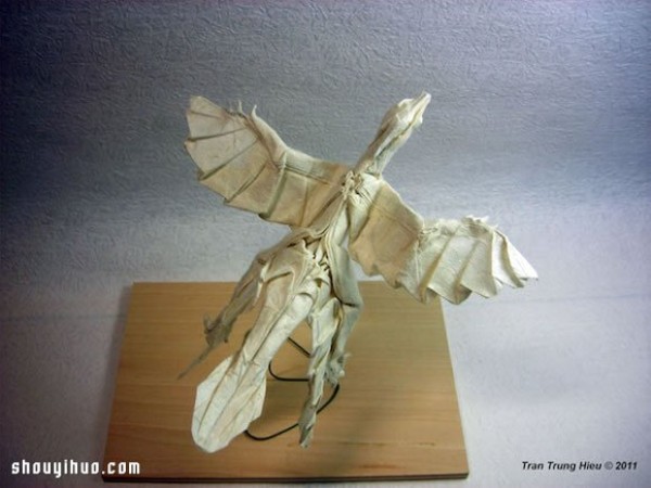 Origami dinosaur works by Vietnamese origami artist Adam Tram