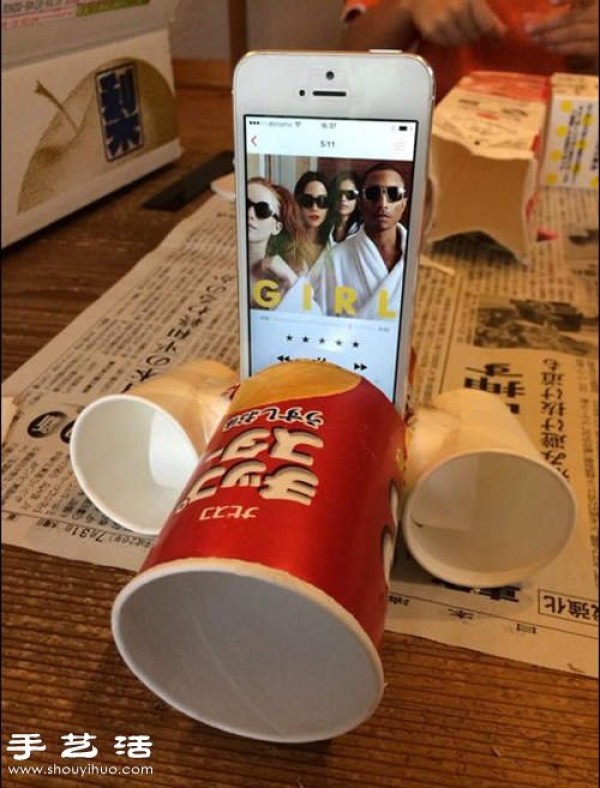 Disposable paper cup + toilet paper roll DIY to make mobile phone audio