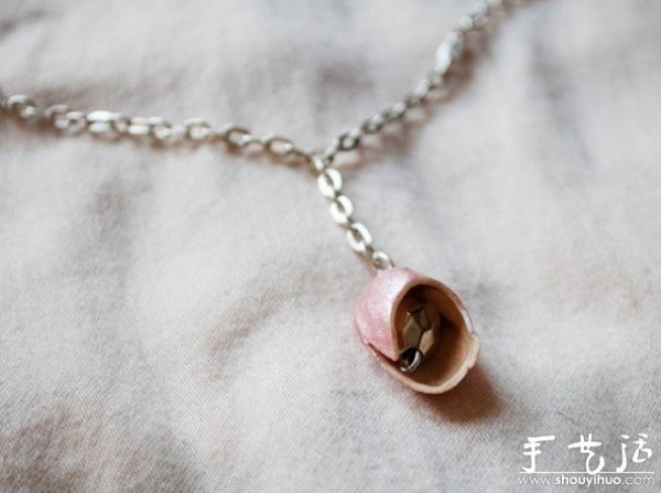 DIY handmade pistachio shell necklace tutorial