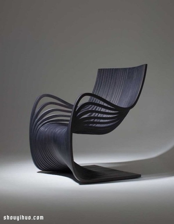 Pipo Chair, a minimalist chair design with graceful lines