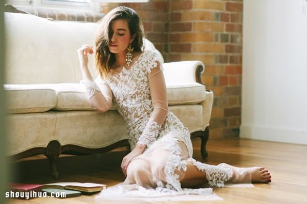 Her love affair with lace: beautiful and romantic brand wedding dresses