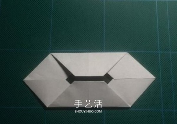 Childrens hand-made origami Daibai illustrates the simple and cute folding method of Daibai