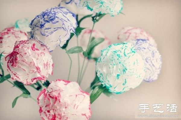 How to make DIY carnation paper flowers from napkins