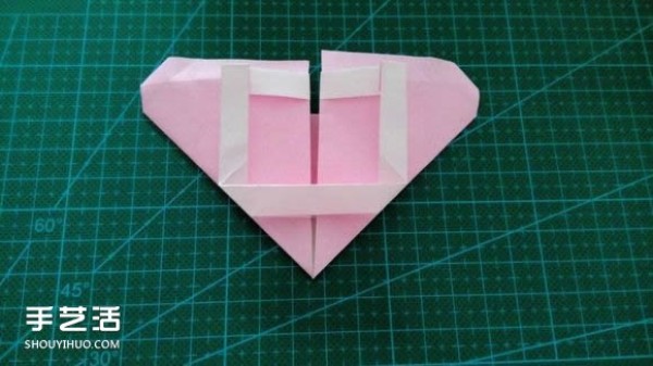 LOVE heart-shaped origami illustrated tutorial on how to fold LOVE love on Valentines Day