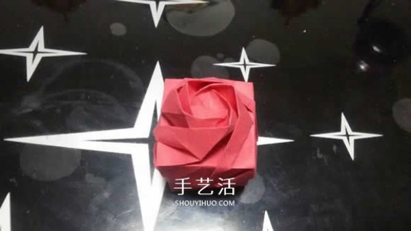 How to fold a rose carton and illustrate the origami Valentines Day rose gift box