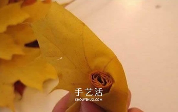 How to make handmade rose buds, leaves and rose buds with maple leaves