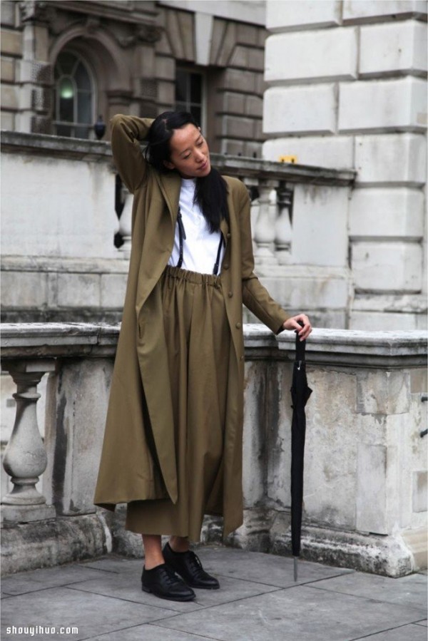 Try lengthening and widening trousers for fashionable wear in autumn and winter