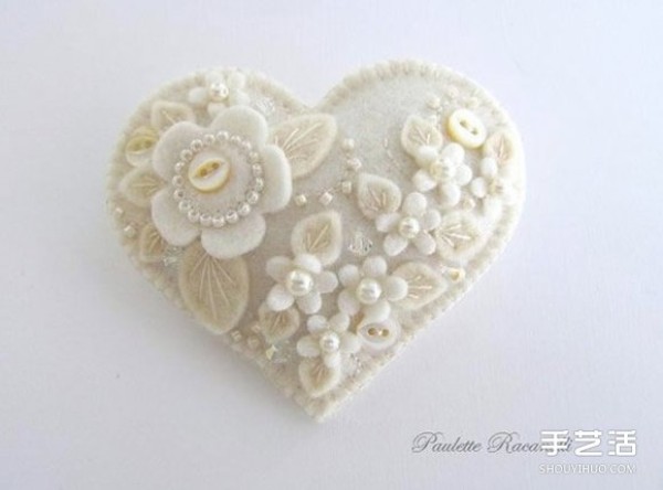 Non-woven beaded love pictures, cute fabric heart-shaped works for appreciation