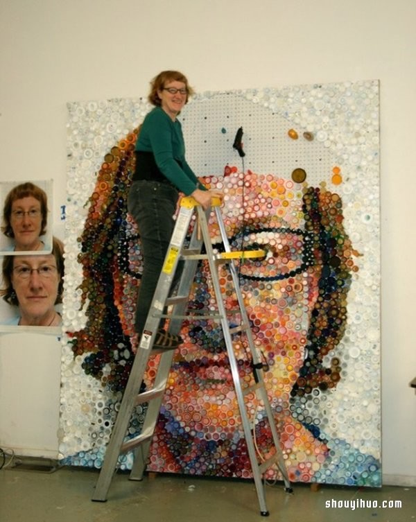 More than 7,000 plastic bottle caps to DIY realistic portraits