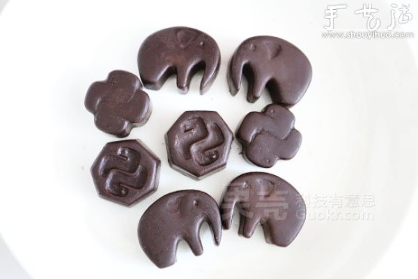 How to make homemade chocolate molds