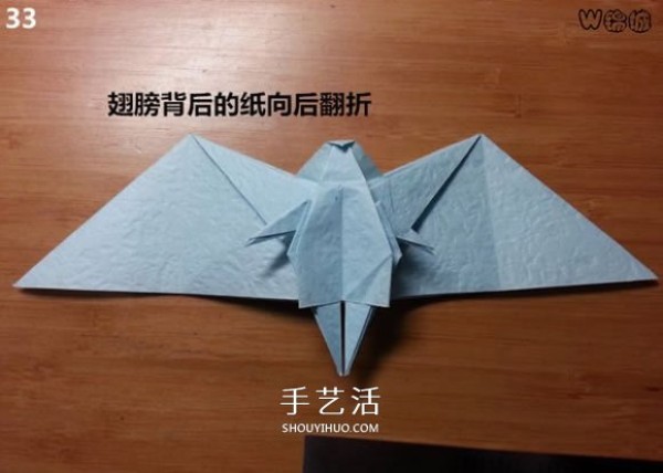 Origami tutorial for cartoon angels, hand-folding cute angel illustrations